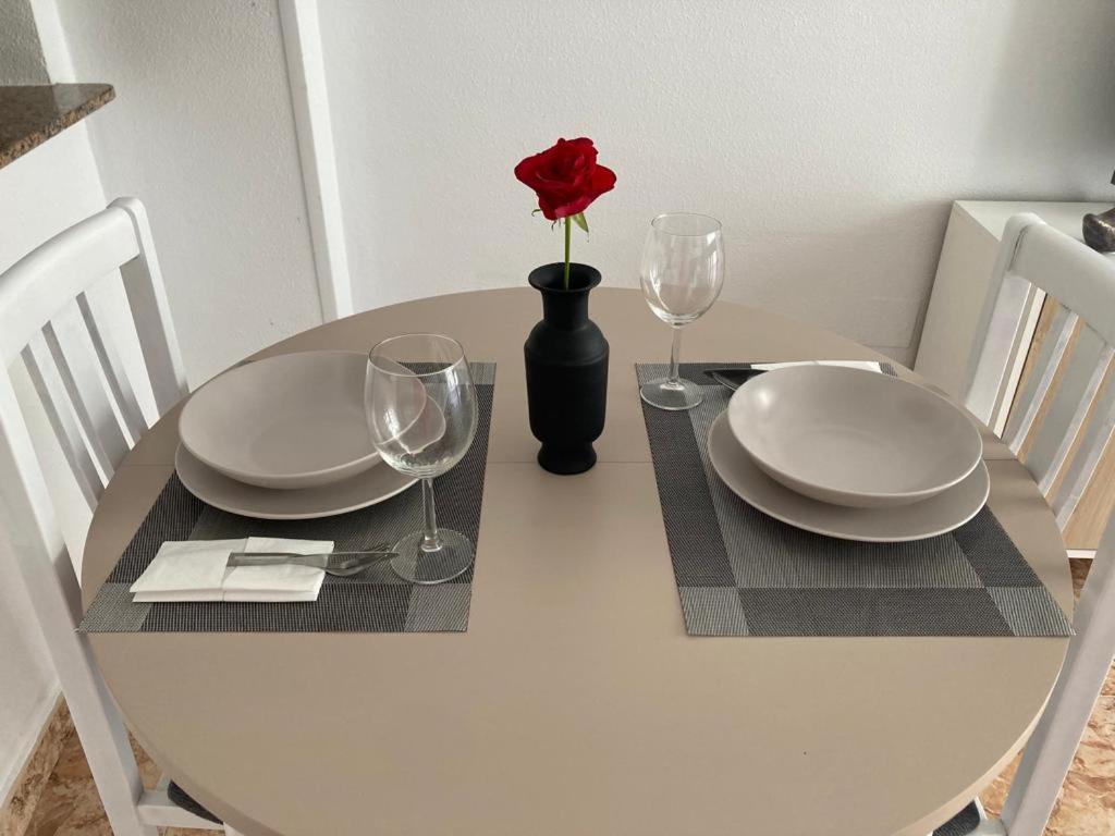 De Vacaciones Apartment ตอร์เรเวียคา ภายนอก รูปภาพ